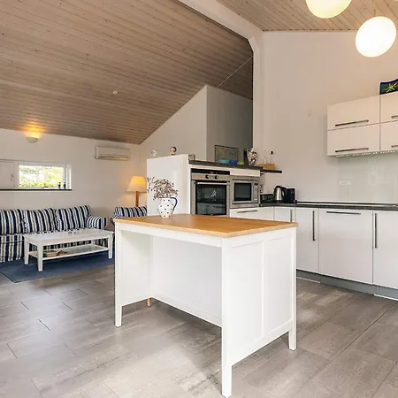 Semesterbostad 4 Star In Karrebaeksminde *